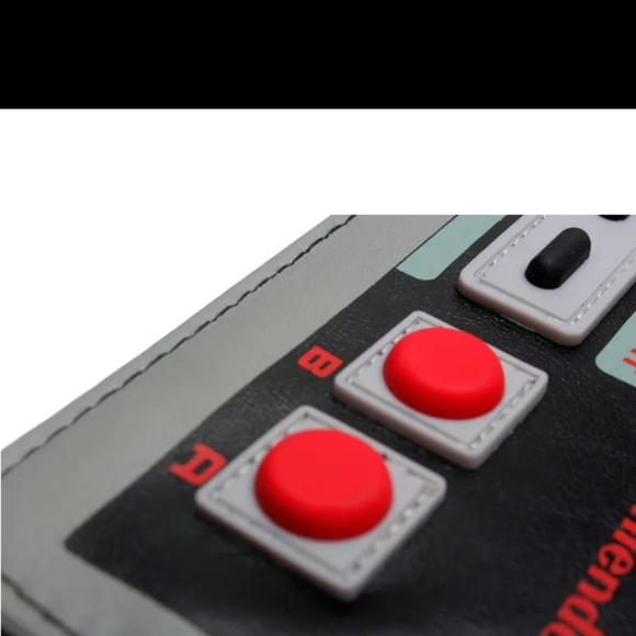 Nintendo Controller Wallet - Picture 4 of 15